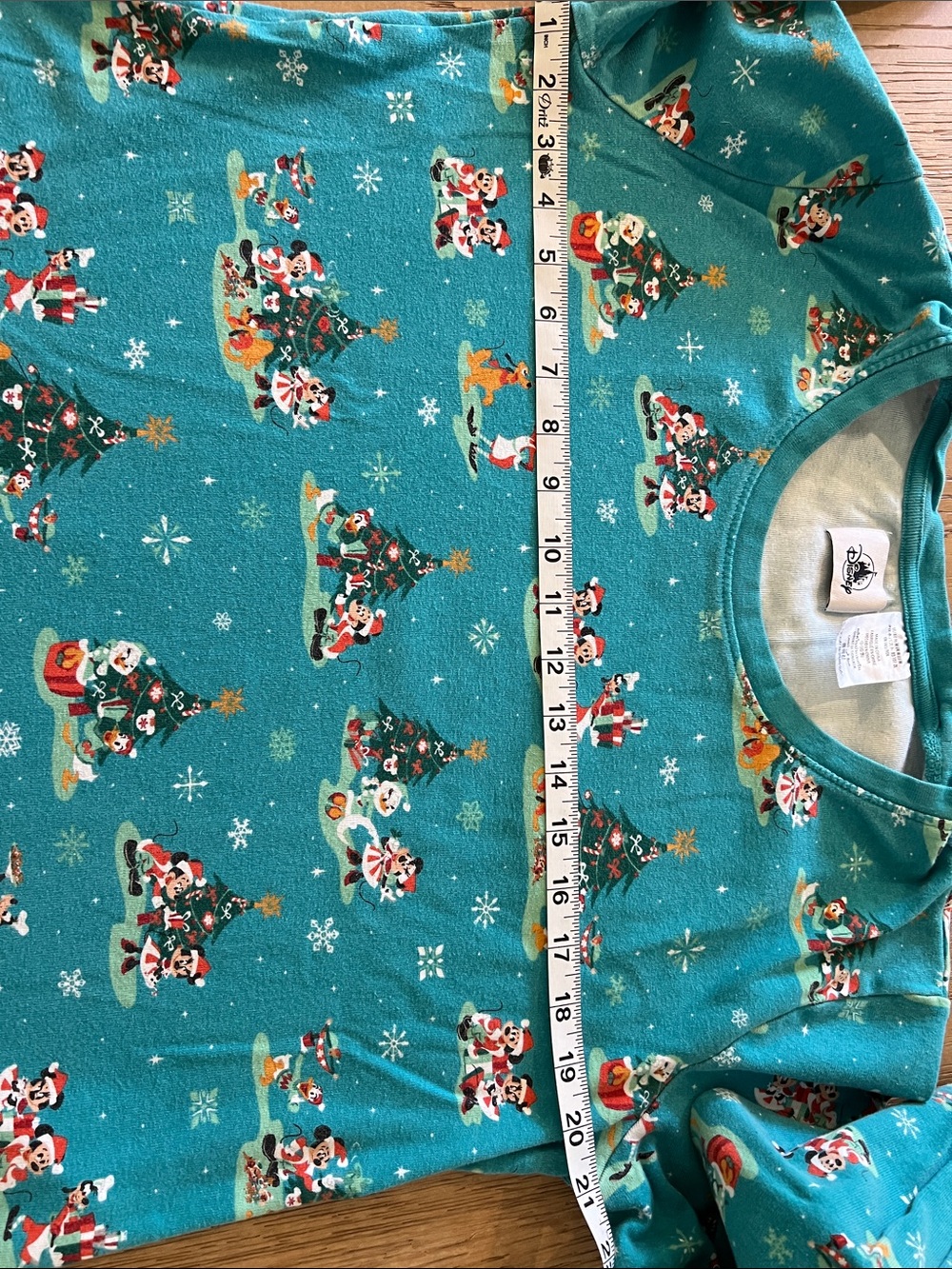 Women’s Disney Christmas Pajama Set Featuring Mickey Mouse and Friends! - Picture 4 of 6